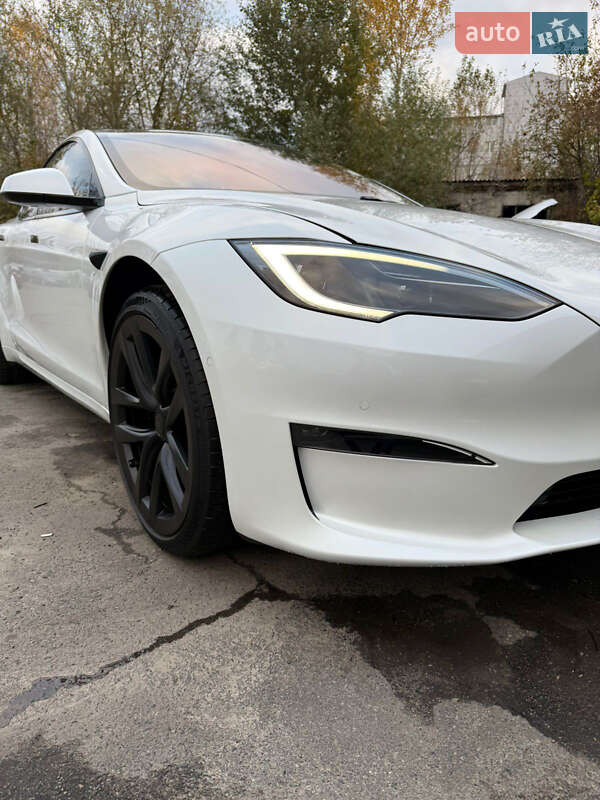 Лифтбек Tesla Model S 2022 в Киеве