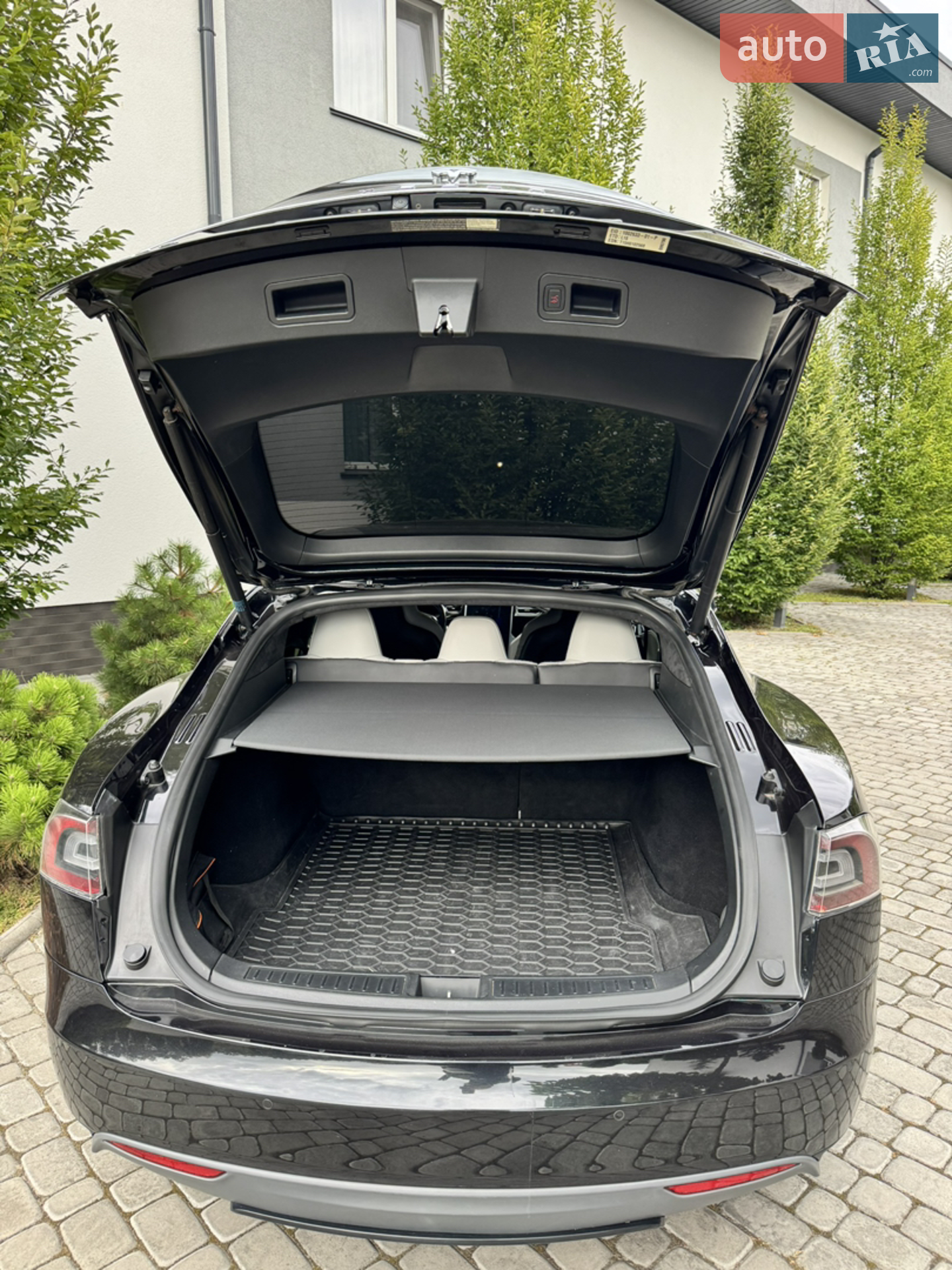 2015 Tesla Model S - мініатюра 31