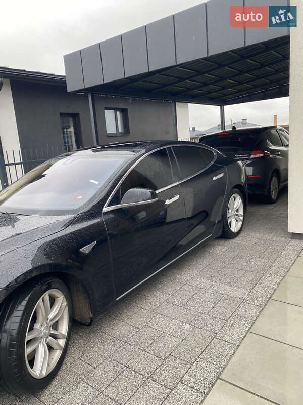 Лифтбек Tesla Model S 2014 в Ровно фото 5 Лифтбек Tesla Model S 2014 в Ровно