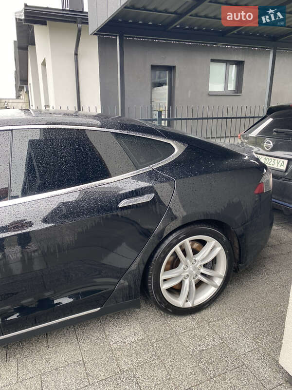 Лифтбек Tesla Model S 2014 в Ровно фото 12 Лифтбек Tesla Model S 2014 в Ровно