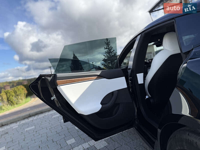 Ліфтбек Tesla Model S 2024 в Дрогобичі фото 97 Ліфтбек Tesla Model S 2024 в Дрогобичі