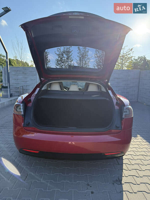 Ліфтбек Tesla Model S 2016 в Білій Церкві