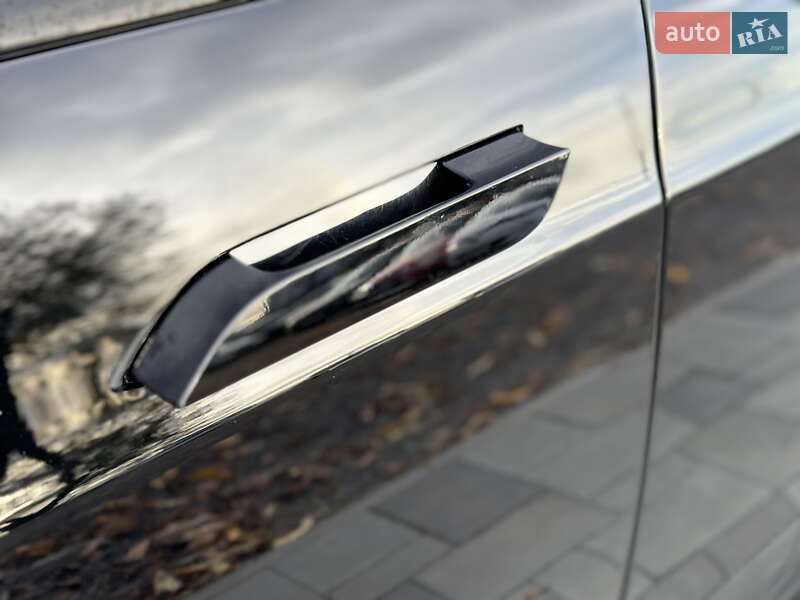 Лифтбек Tesla Model S 2022 в Киеве фото 10 Лифтбек Tesla Model S 2022 в Киеве