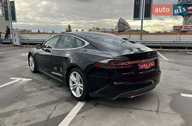 Ліфтбек Tesla Model S 2015 в Києві