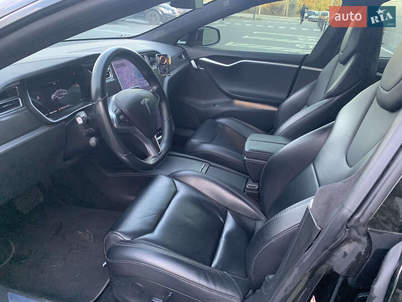 Ліфтбек Tesla Model S 2017 в Сарнах фото 39 Ліфтбек Tesla Model S 2017 в Сарнах