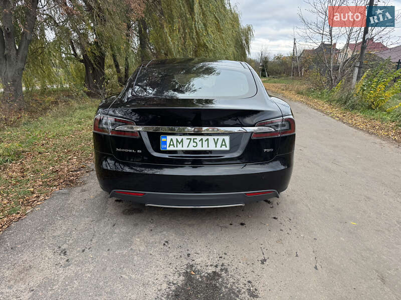 Лифтбек Tesla Model S 2015 в Житомире фото 6 Лифтбек Tesla Model S 2015 в Житомире