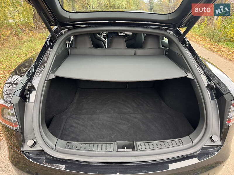 Лифтбек Tesla Model S 2015 в Житомире фото 18 Лифтбек Tesla Model S 2015 в Житомире