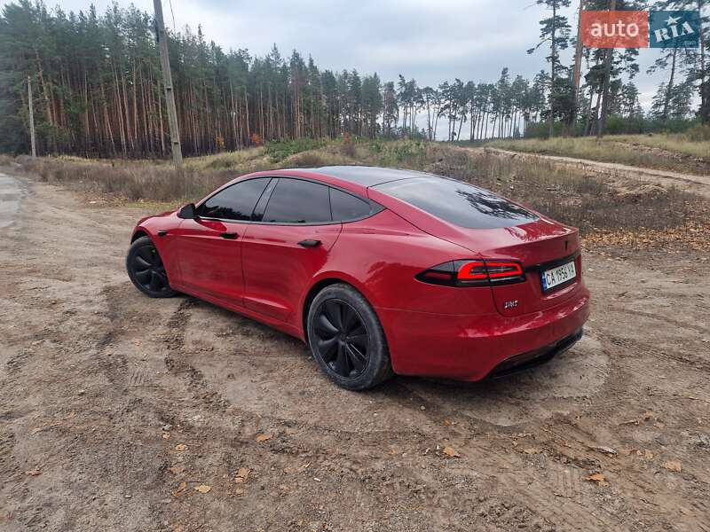 Tesla Model S 2022