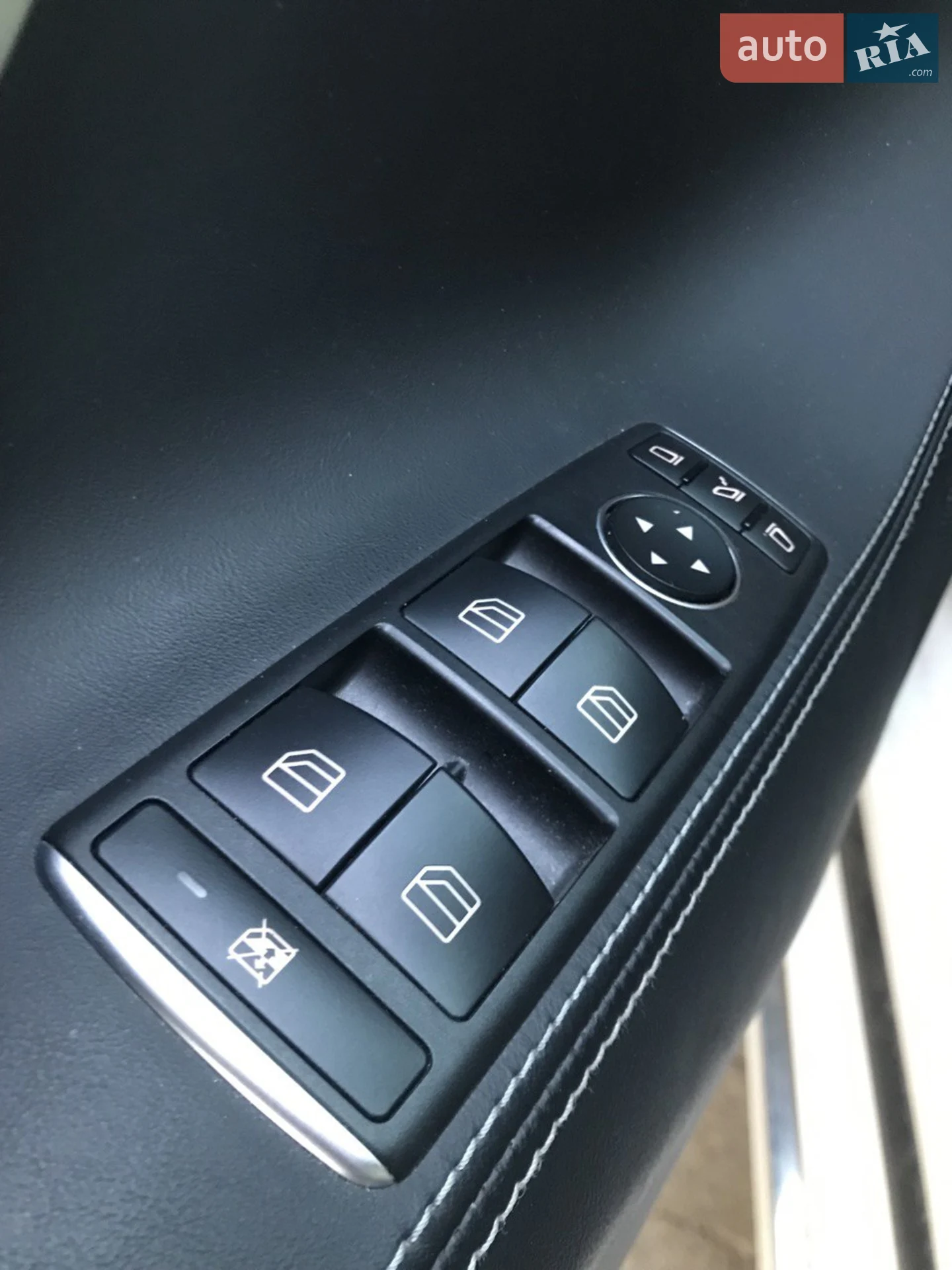 2019 Tesla Model S - мініатюра 16