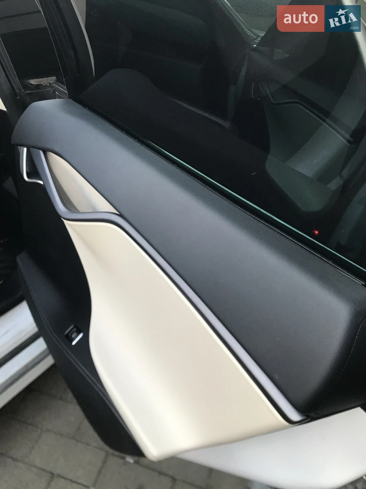 2019 Tesla Model S - мініатюра 17