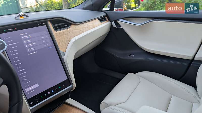 Лифтбек Tesla Model S 2019 в Киеве фото 33 Лифтбек Tesla Model S 2019 в Киеве