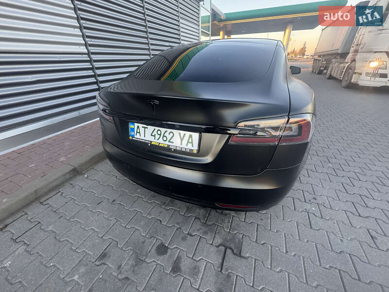 Лифтбек Tesla Model S 2018 в Коломые