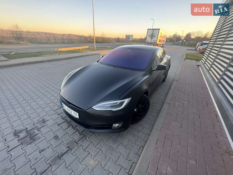 Лифтбек Tesla Model S 2018 в Коломые