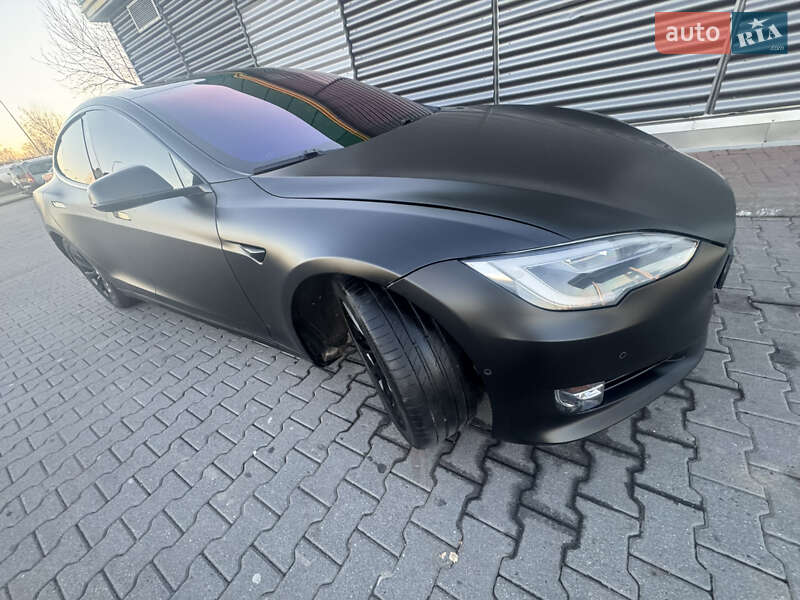 Лифтбек Tesla Model S 2018 в Коломые