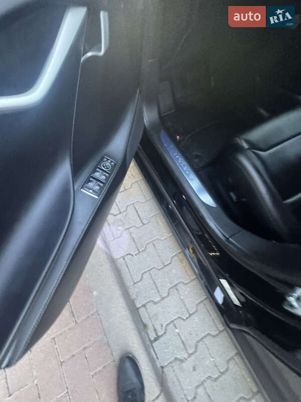 Лифтбек Tesla Model S 2018 в Коломые