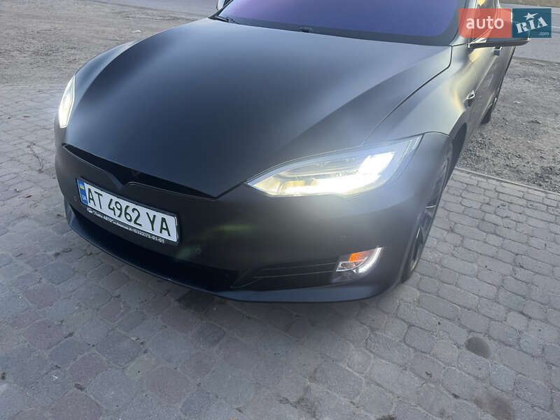 Лифтбек Tesla Model S 2018 в Коломые