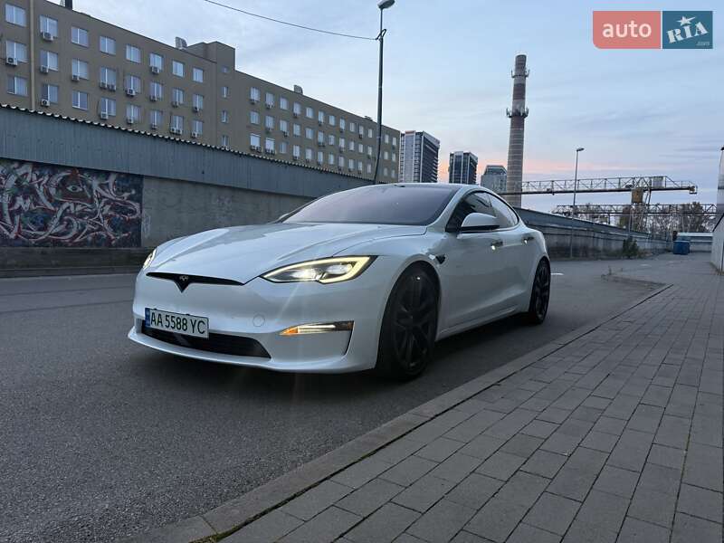 Лифтбек Tesla Model S 2021 в Киеве фото 6 Лифтбек Tesla Model S 2021 в Киеве