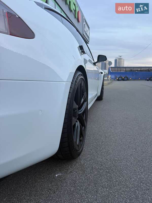 Лифтбек Tesla Model S 2021 в Киеве фото 13 Лифтбек Tesla Model S 2021 в Киеве