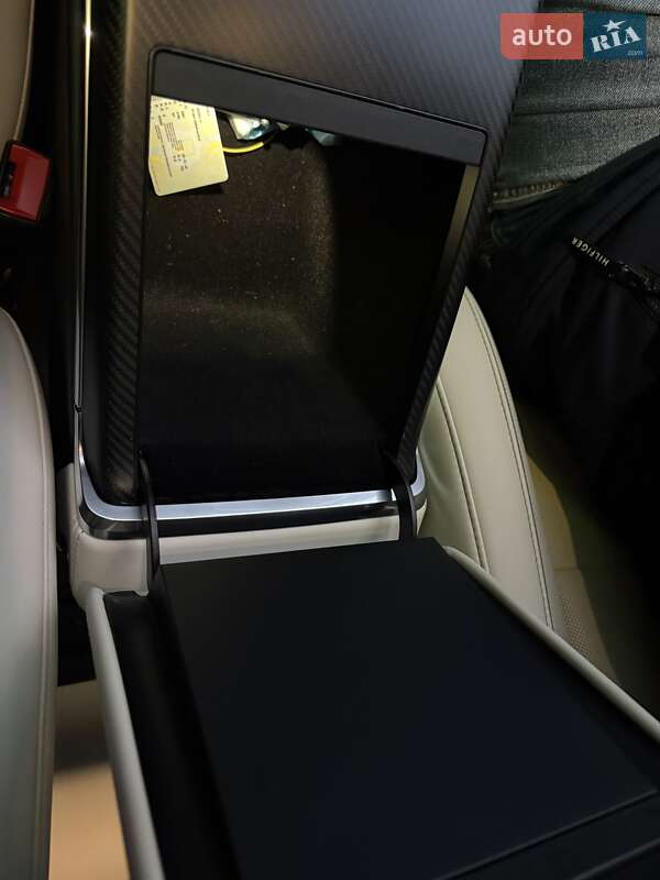 Лифтбек Tesla Model S 2021 в Киеве фото 52 Лифтбек Tesla Model S 2021 в Киеве