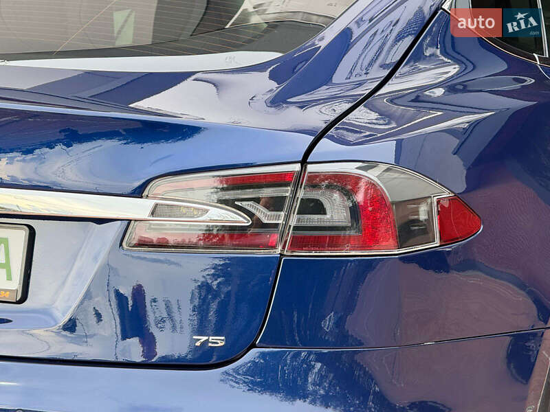 Лифтбек Tesla Model S 2016 в Одессе