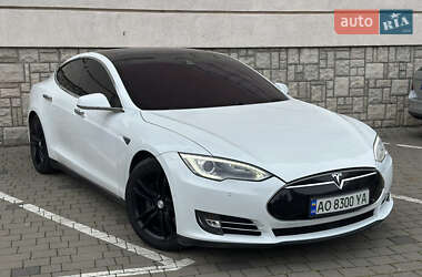Ліфтбек Tesla Model S 2016 в Ужгороді