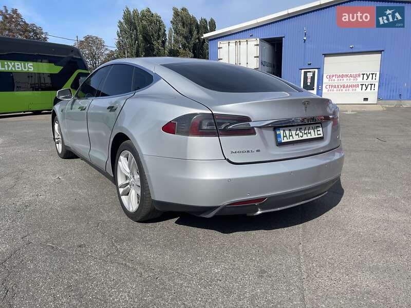 Ліфтбек Tesla Model S 2013 в Києві фото 10 Ліфтбек Tesla Model S 2013 в Києві