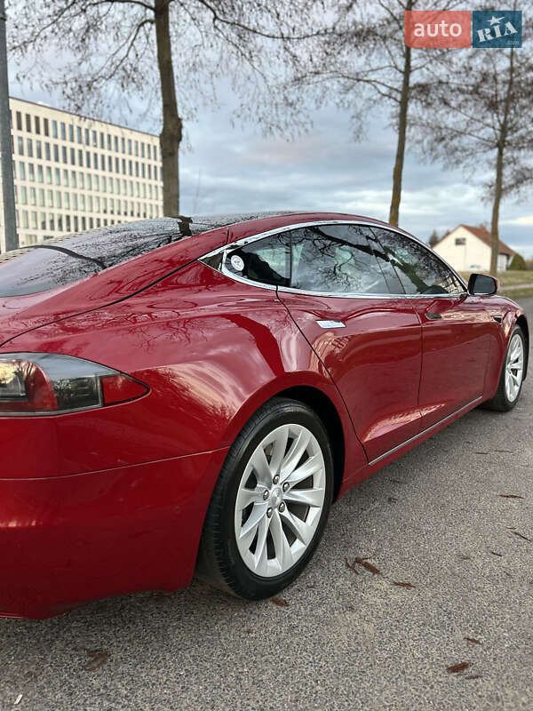 Ліфтбек Tesla Model S 2017 в Тернополі фото 6 Ліфтбек Tesla Model S 2017 в Тернополі