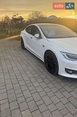 Лифтбек Tesla Model S 2019 в Ивано-Франковске