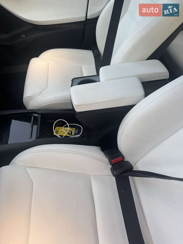 Лифтбек Tesla Model S 2019 в Ивано-Франковске фото 25 Лифтбек Tesla Model S 2019 в Ивано-Франковске
