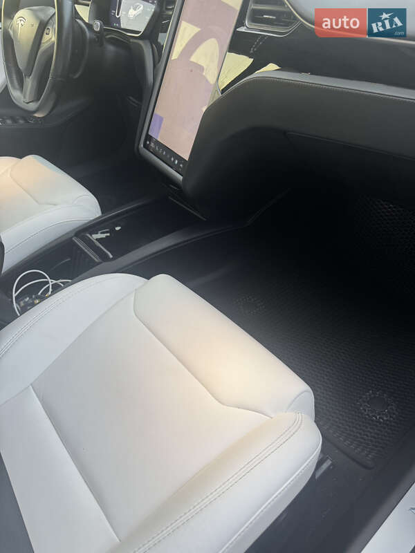 Лифтбек Tesla Model S 2019 в Ивано-Франковске фото 26 Лифтбек Tesla Model S 2019 в Ивано-Франковске