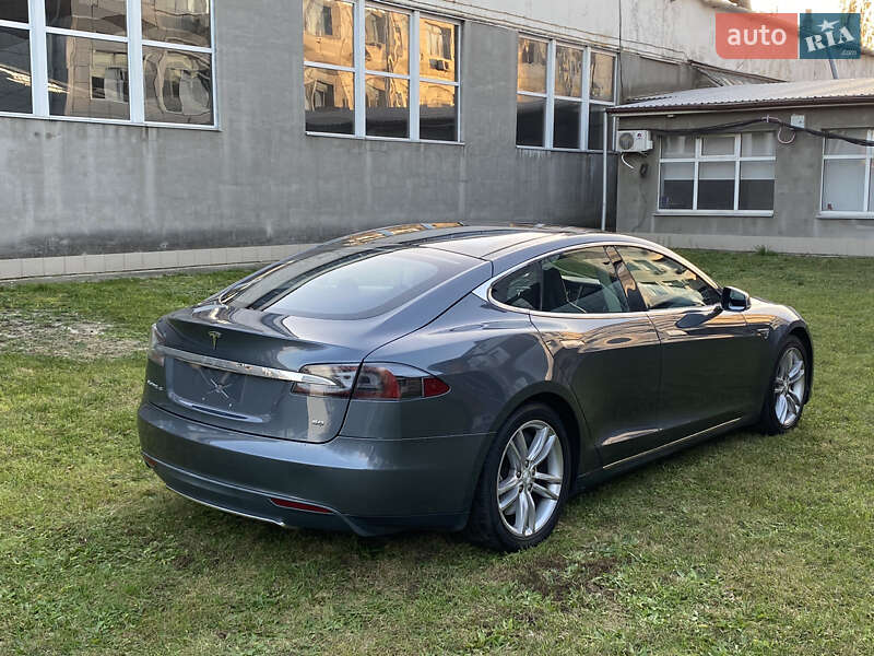 Ліфтбек Tesla Model S 2013 в Борисполі фото 6 Ліфтбек Tesla Model S 2013 в Борисполі