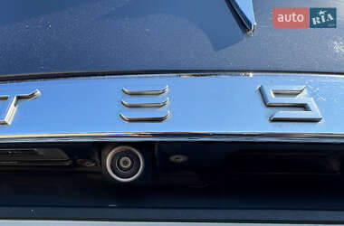 Лифтбек Tesla Model S 2017 в Одессе