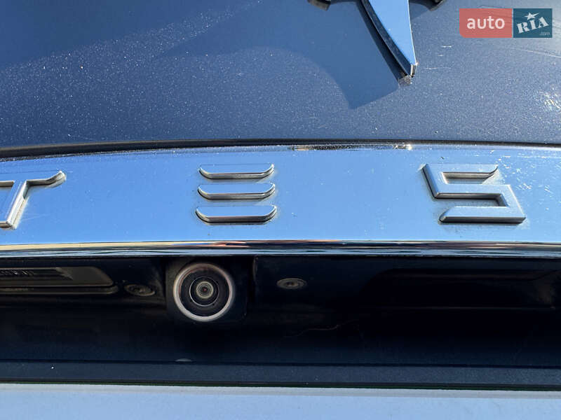 Лифтбек Tesla Model S 2017 в Одессе