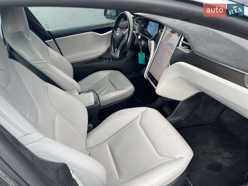 Лифтбек Tesla Model S 2015 в Ровно фото 16 Лифтбек Tesla Model S 2015 в Ровно