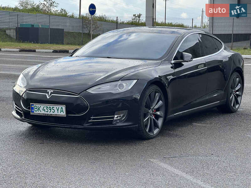 Лифтбек Tesla Model S 2015 в Ровно фото 20 Лифтбек Tesla Model S 2015 в Ровно
