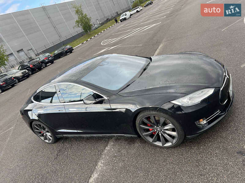 Лифтбек Tesla Model S 2015 в Ровно фото 25 Лифтбек Tesla Model S 2015 в Ровно