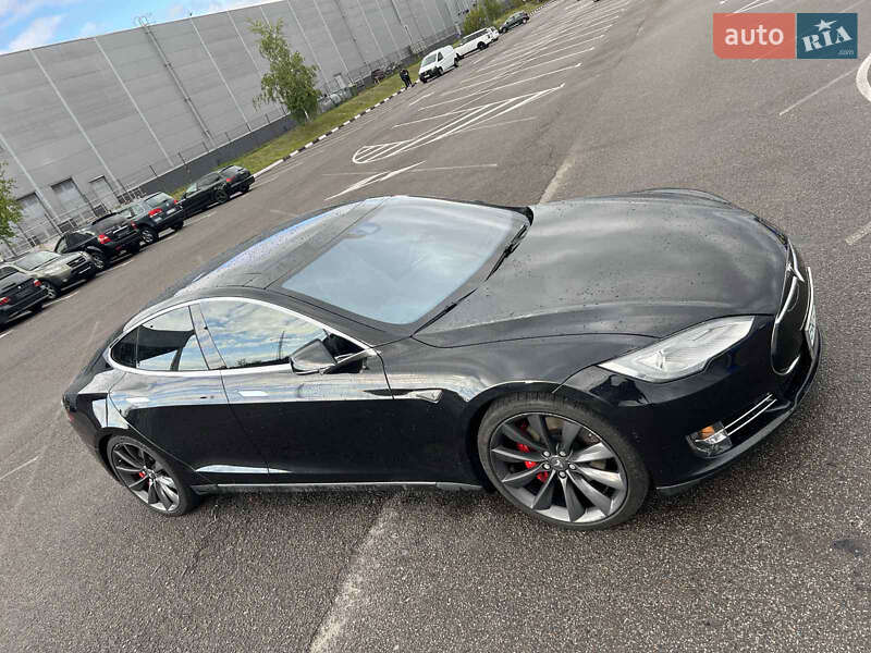 Лифтбек Tesla Model S 2015 в Ровно фото 28 Лифтбек Tesla Model S 2015 в Ровно