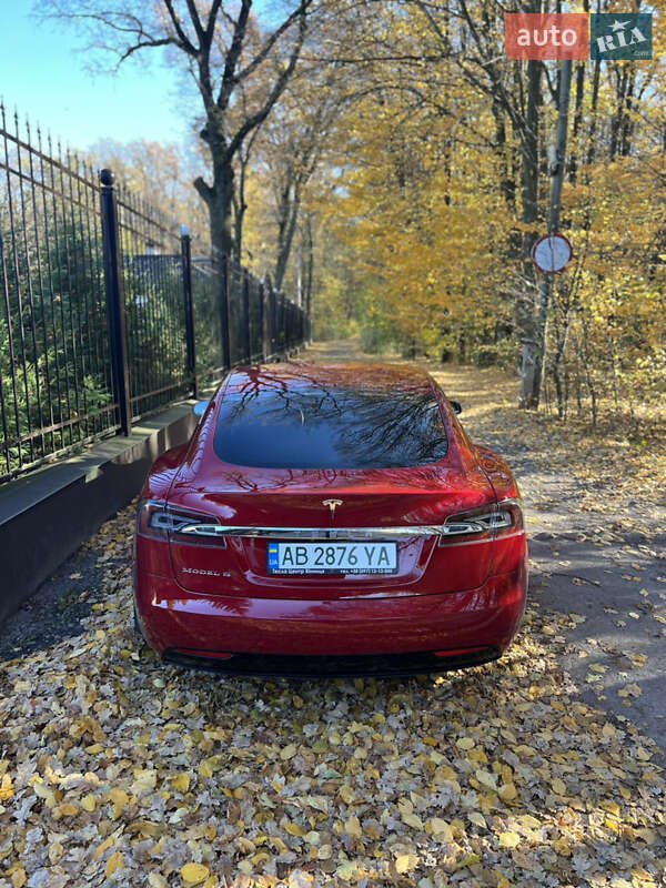 Ліфтбек Tesla Model S 2017 в Вінниці