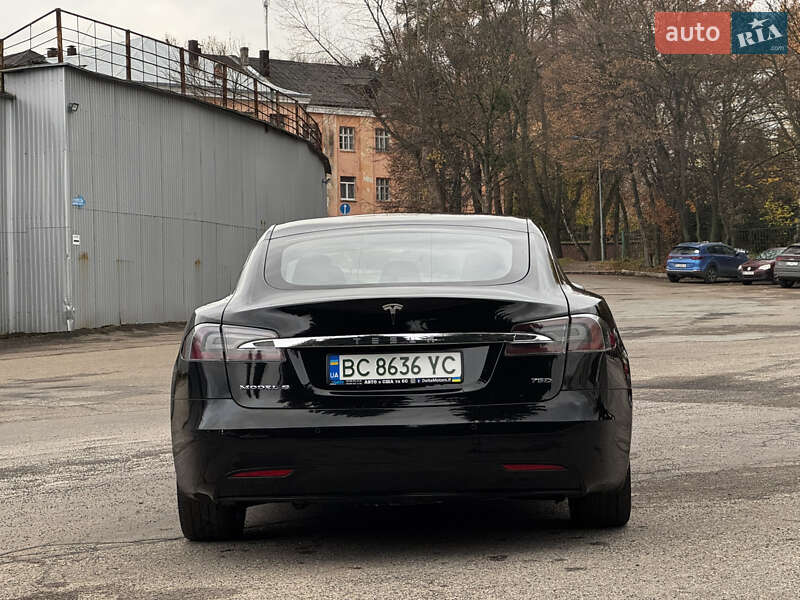 Ліфтбек Tesla Model S 2018 в Львові фото 10 Ліфтбек Tesla Model S 2018 в Львові