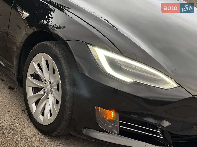 Ліфтбек Tesla Model S 2018 в Львові фото 23 Ліфтбек Tesla Model S 2018 в Львові