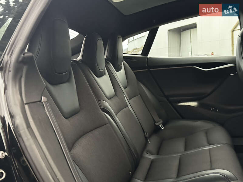 Ліфтбек Tesla Model S 2018 в Львові фото 39 Ліфтбек Tesla Model S 2018 в Львові