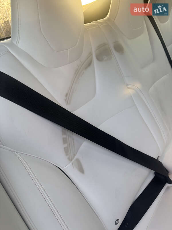 Лифтбек Tesla Model S 2019 в Ивано-Франковске фото 30 Лифтбек Tesla Model S 2019 в Ивано-Франковске