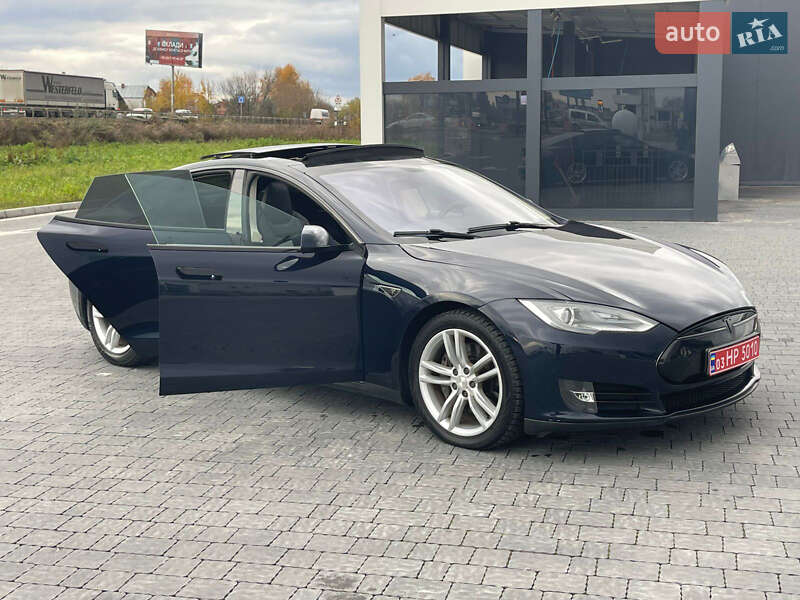Лифтбек Tesla Model S 2013 в Львове фото 26 Лифтбек Tesla Model S 2013 в Львове