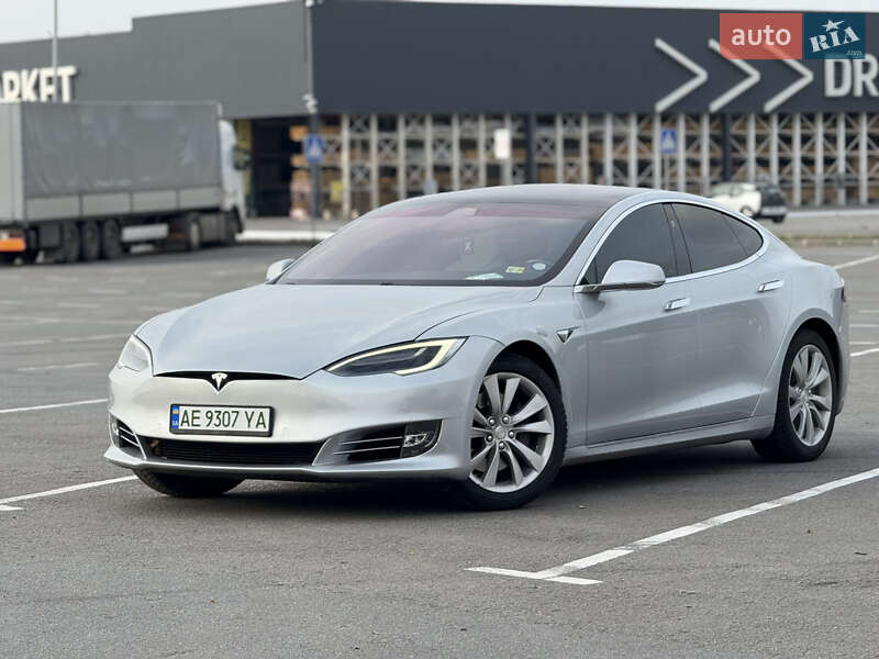 Ліфтбек Tesla Model S 2017 в Кам'янському фото 2 Ліфтбек Tesla Model S 2017 в Кам'янському