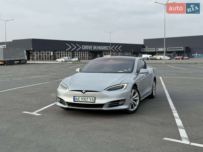 Ліфтбек Tesla Model S 2017 в Кам'янському фото 7 Ліфтбек Tesla Model S 2017 в Кам'янському