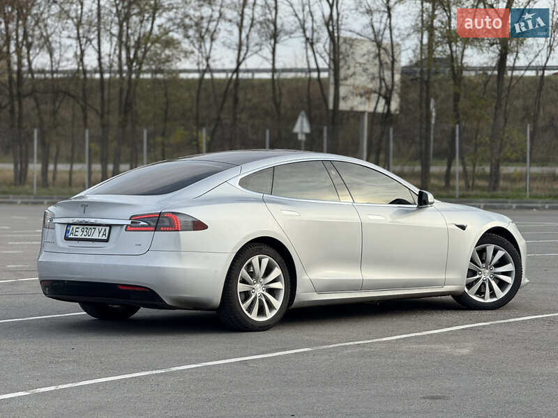 Ліфтбек Tesla Model S 2017 в Кам'янському фото 11 Ліфтбек Tesla Model S 2017 в Кам'янському