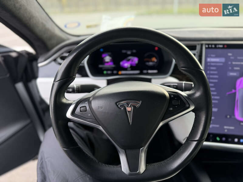 Ліфтбек Tesla Model S 2017 в Кам'янському фото 33 Ліфтбек Tesla Model S 2017 в Кам'янському
