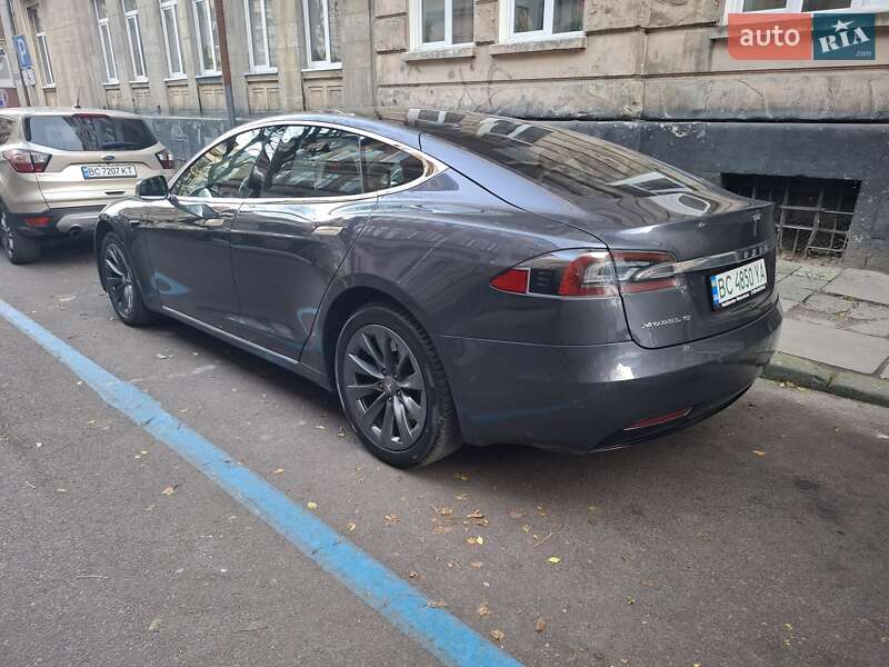 Лифтбек Tesla Model S 2017 в Львове фото 16 Лифтбек Tesla Model S 2017 в Львове