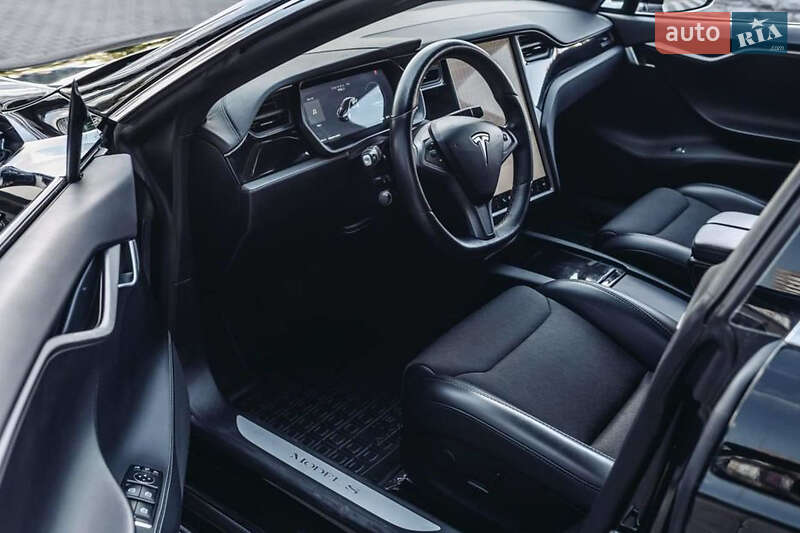 Ліфтбек Tesla Model S 2018 в Одесі фото 6 Ліфтбек Tesla Model S 2018 в Одесі