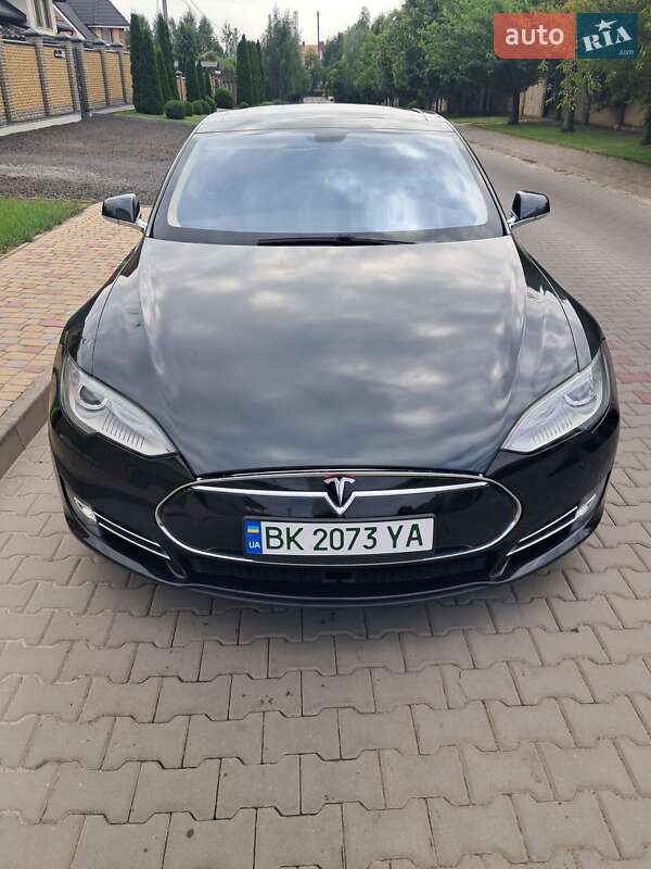 Лифтбек Tesla Model S 2013 в Луцке